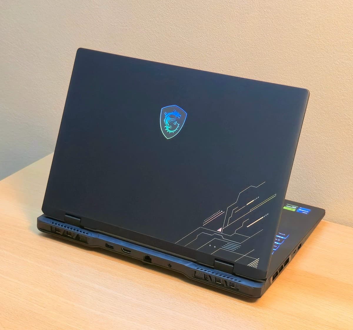 MSI CROSSHAIR 16 HX D14VGKG 64Go 2TB RTX 4070, 8Go - Image 3