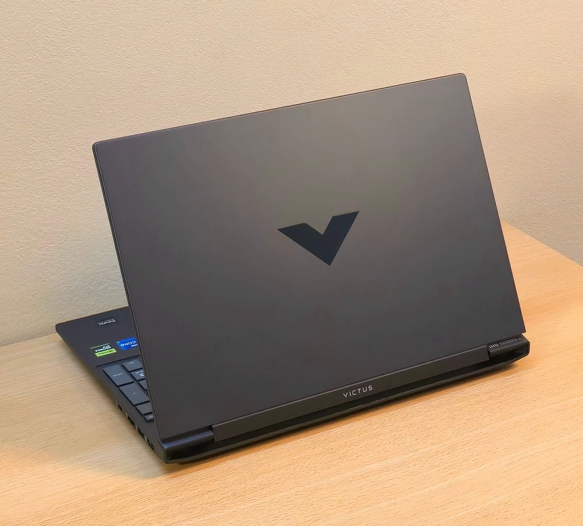VICTUS BY HP GAMING Laptop 15-FA2352T - Image 5