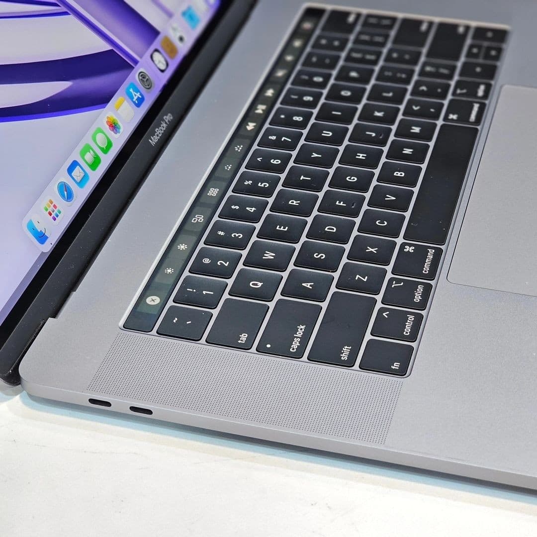 MacBook Pro 16-Inch 2019 / Core i7 / RAM 32Go / SSD 512Go / RADEON Pro 5300M, 4Go - Image 3