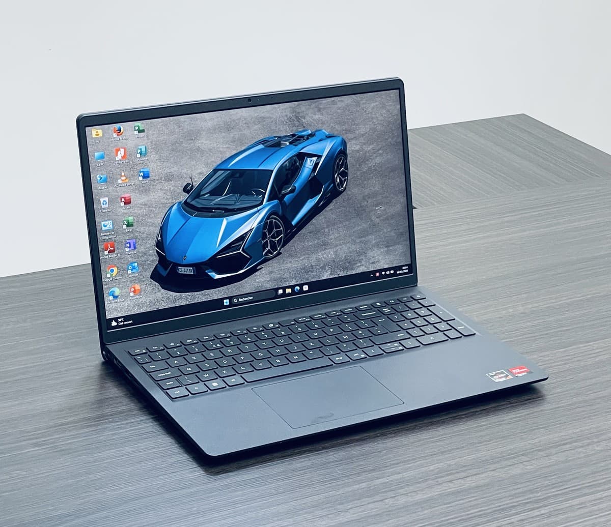 Dell Vostro 3525 / AMD Ryzen™ 7 5700U / SSD 512Go / RAM 16Go