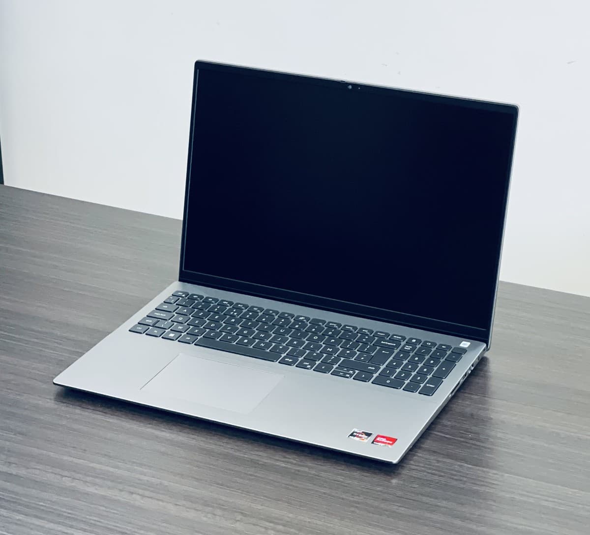 Dell Vostro 16 5635 / Ryzen™ 7 7730U / SSD 512Go / RAM 16Go - Image 6