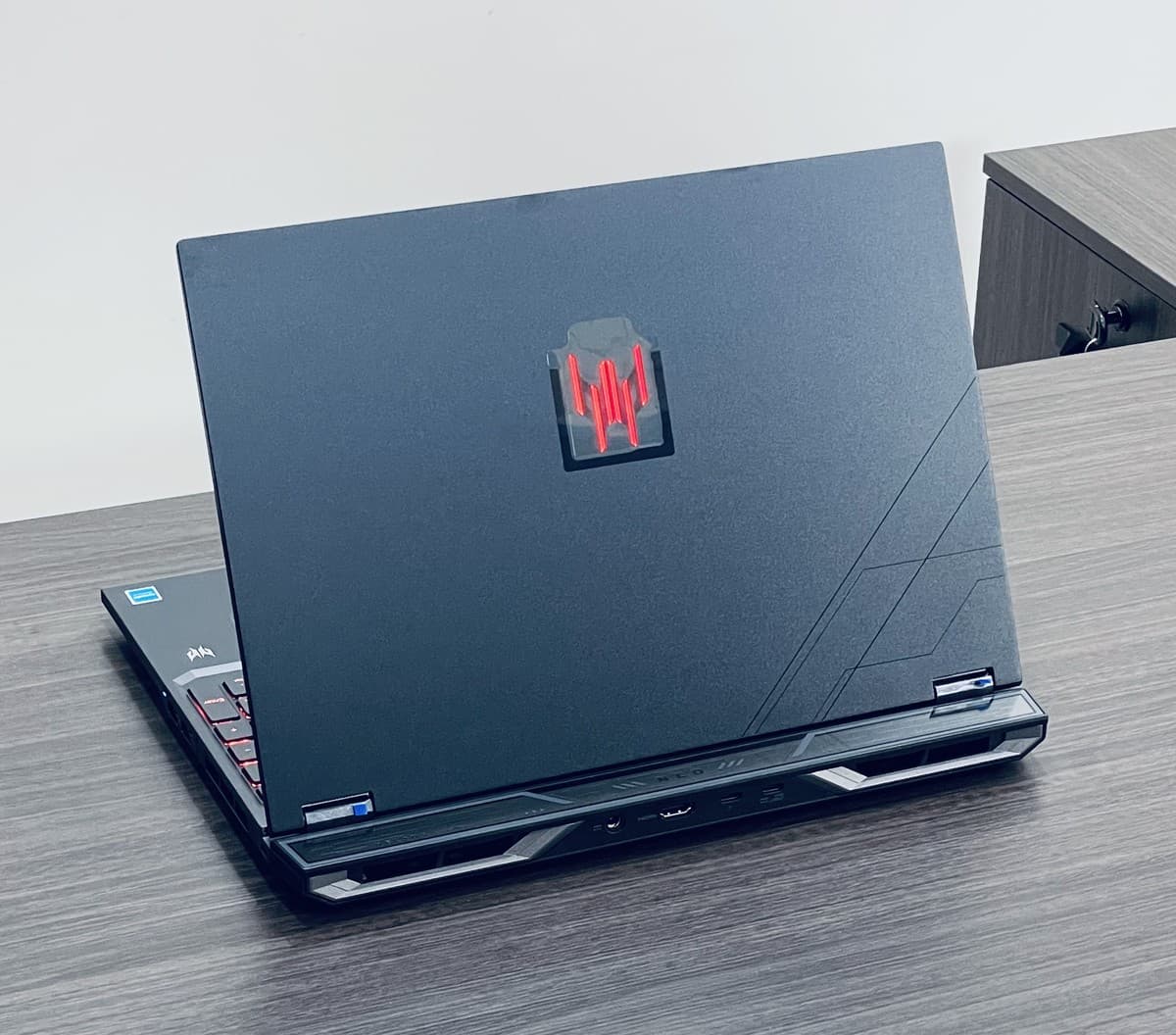 ACER PREDATOR HELIOS NEO 16 AI (PHN16-73) - Image 10