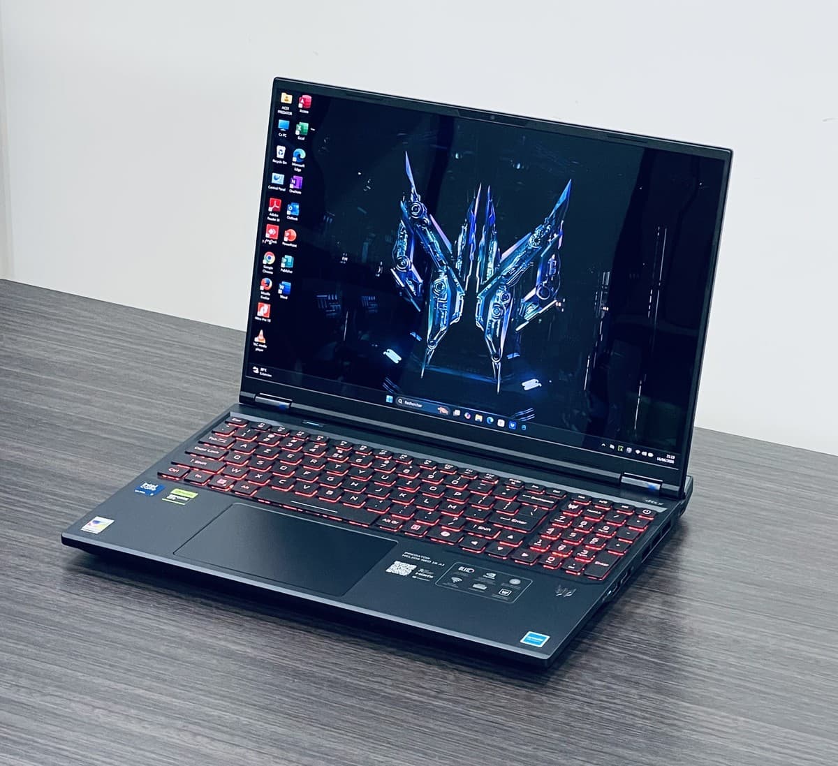 ACER PREDATOR HELIOS NEO 16 AI (PHN16-73) - Image 9