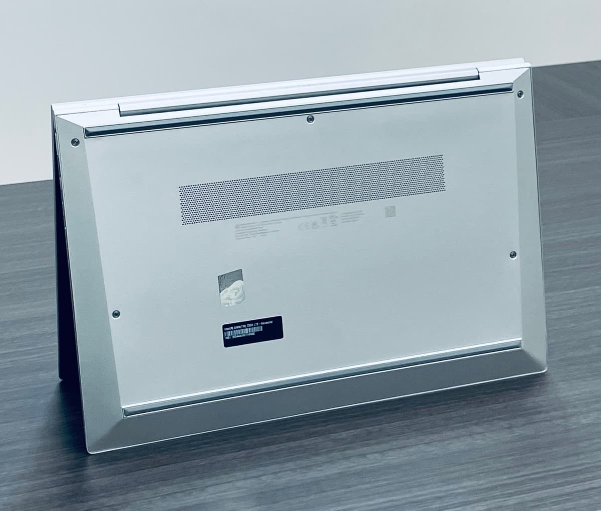 HP EliteBook 840 G8 / Écran Tactile / SSD 512Go / Ram 16Go / Intel®️ Core™️ i7-1185G7U - Image 7