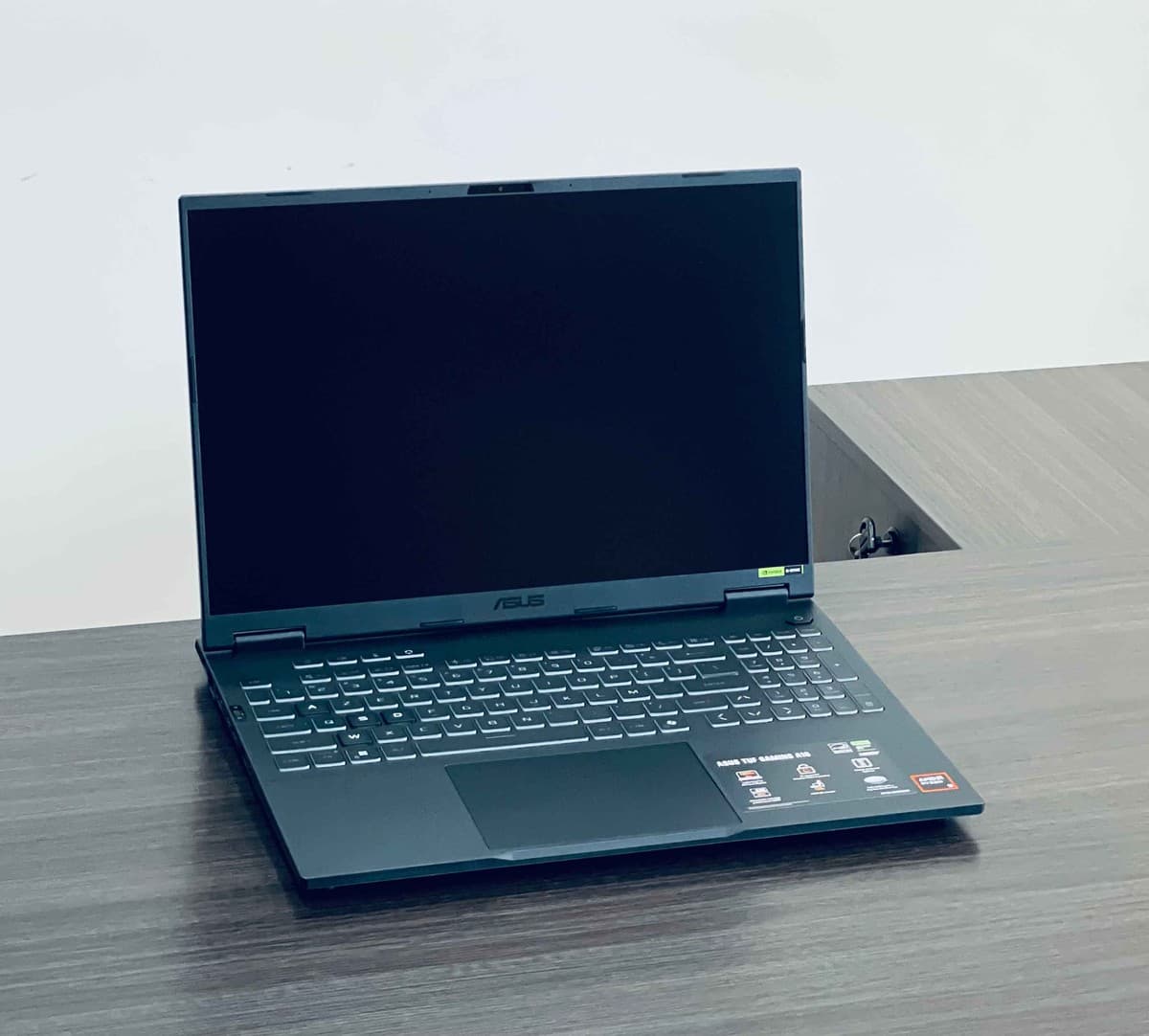 ASUS TUF Gaming A16 FA608UP-A16.R95070 - Image 8